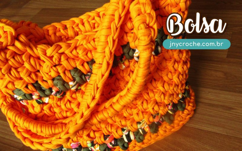 Bolsa de croche laranja com fio de malha