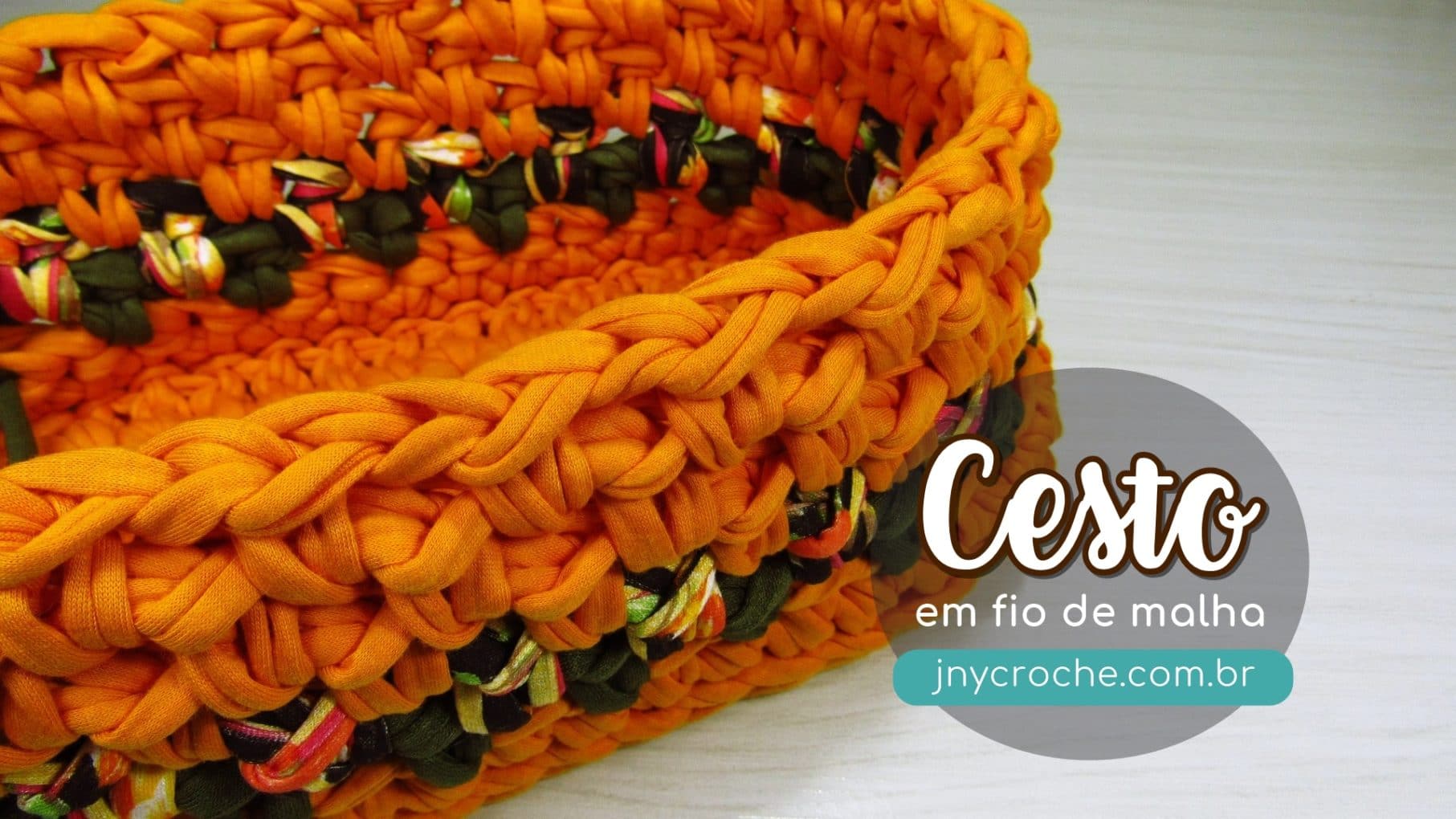 Cesto de crochê laranja com Fio de malha