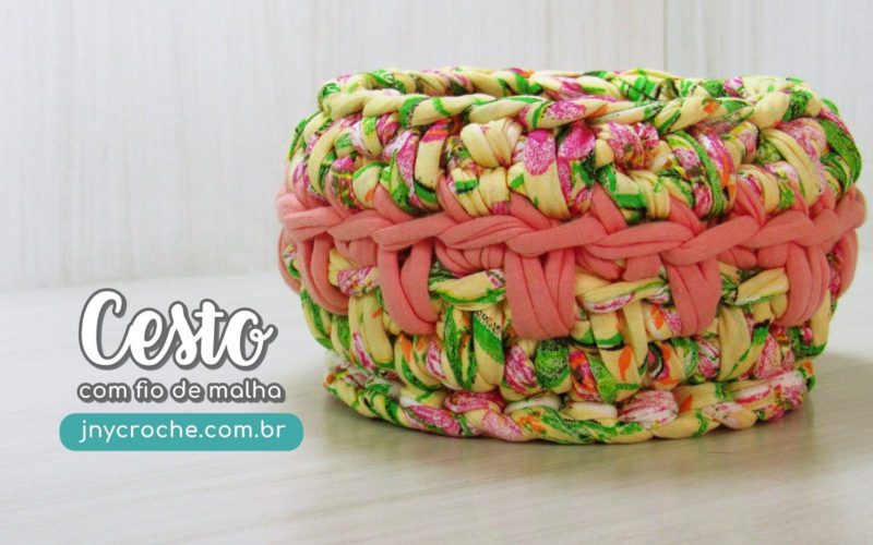 Cesto de crochê Floral