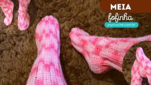 Meia de crochê Fofinha com meio ponto alto