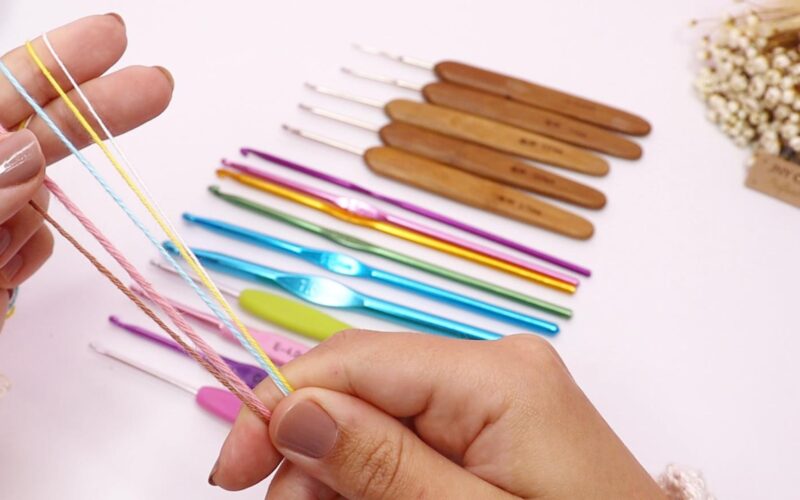 QUAL AGULHA DE CROCHÊ COMPRAR SE VOCÊ FOR INICIANTE NO CROCHÊ