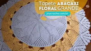 Tapete de croche Abacaxi floral grande